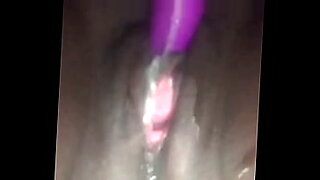 Girl makes herself squirt